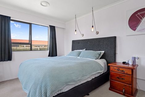 Photo of property in 15 Pemberton Crescent, Greerton, Tauranga, 3112