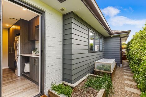 Photo of property in 33 Nellie Drive, Kumeu, 0810