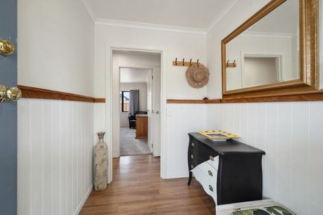 Photo of property in 1/7 Kathleen Place, Rainbow Point, Taupo, 3330