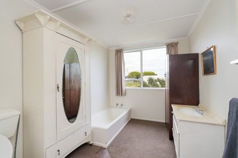 Photo of property in 4 Mersey Street, Fortrose, Invercargill, 9875