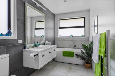 Photo of property in 1164 Weranui Road, Wainui, Silverdale, 0994