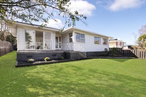 Photo of property in 13 Arnwood Street, Manurewa, Auckland, 2102