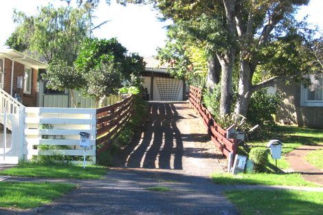 Photo of property in 1/22 Minaret Drive, Bucklands Beach, Auckland, 2014