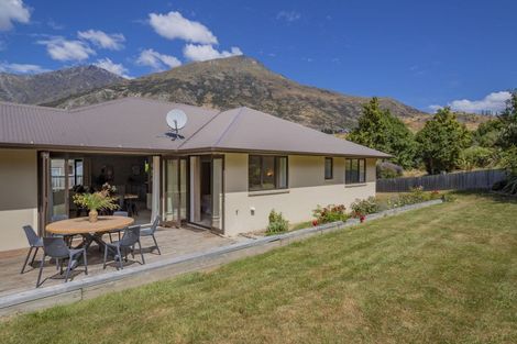 Photo of property in 28 Quill Street, Lake Hayes, Queenstown, 9304