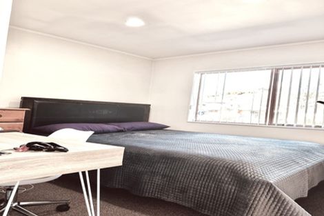 Photo of property in 4/30 Matthews Road, Clover Park, Auckland, 2019