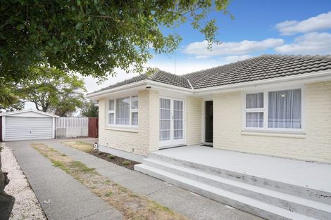 Photo of property in 18 Warblington Street, Aranui, Christchurch, 8061
