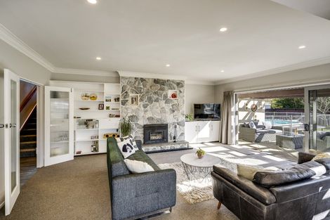 Photo of property in 9 Upham Crescent, Taradale, Napier, 4112