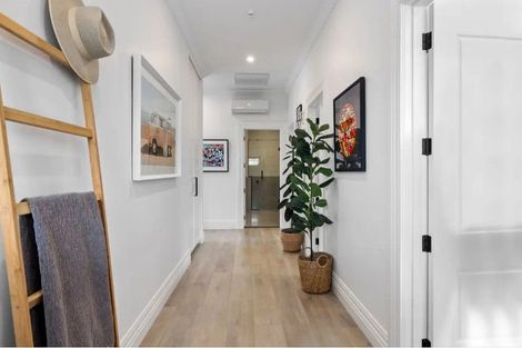 Photo of property in 11 Miro Street, Takaro, Palmerston North, 4410