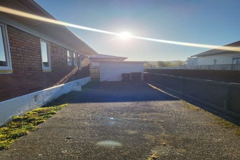 Photo of property in 95 Riverside Drive, Waiwhetu, Lower Hutt, 5010