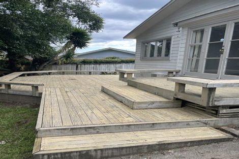 Photo of property in 1a Truscott Place, West Harbour, Auckland, 0618