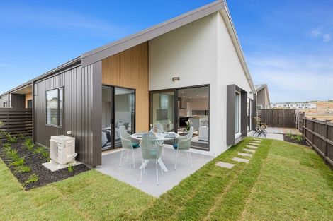 Photo of property in 12 Kuparu Lane, Red Beach, 0932