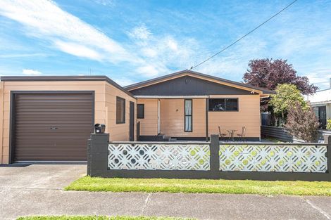 Photo of property in 16 Prince Street, Gonville, Whanganui, 4501