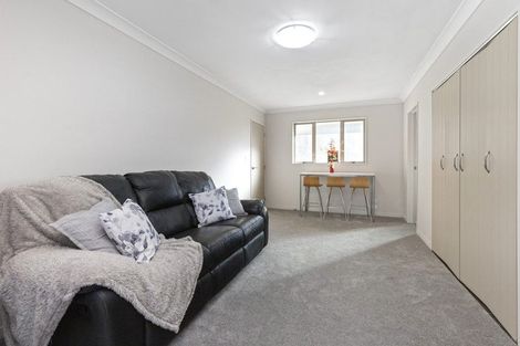 Photo of property in 21 Old Barn Road, Opaheke, Papakura, 2584