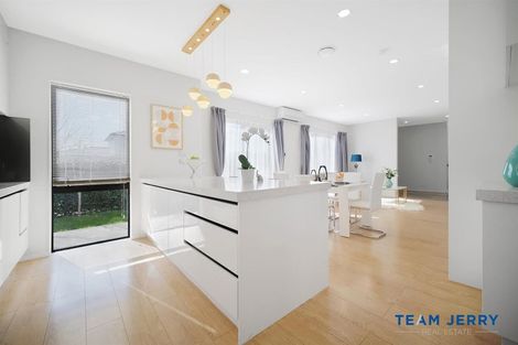 Photo of property in 76 Donegal Park Drive, Flat Bush, Auckland, 2019