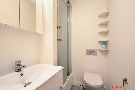 Photo of property in 18 Sherwood Avenue, Te Atatu South, Auckland, 0610