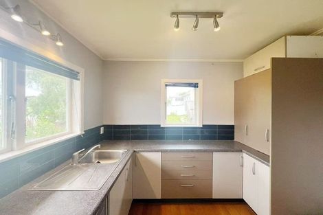 Photo of property in 9 Reiman Street, New Lynn, Auckland, 0600