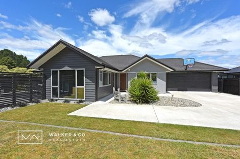 Photo of property in 90 Riverstone Drive, Riverstone Terraces, Upper Hutt, 5018