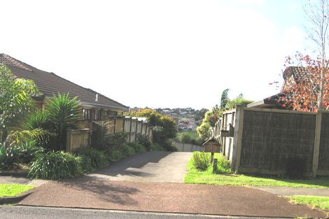Photo of property in 2/62 Simmental Crescent, Somerville, Auckland, 2014