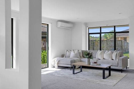 Photo of property in 5 Locksley Lane, Hamilton East, Hamilton, 3216