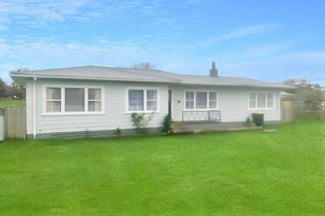 Photo of property in 65 Avenue Road, Foxton, 4814