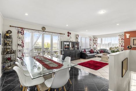 Photo of property in 5 Beverley Grove, Paparangi, Wellington, 6037