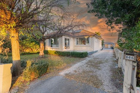 Photo of property in 666 Avonside Drive, Avonside, Christchurch, 8061
