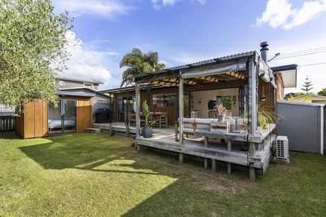 Photo of property in 112a Kiwi Road, Whangamata, 3620