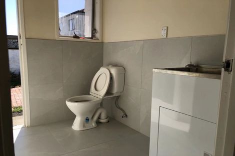 Photo of property in 6 Fiesta Drive, Half Moon Bay, Auckland, 2012