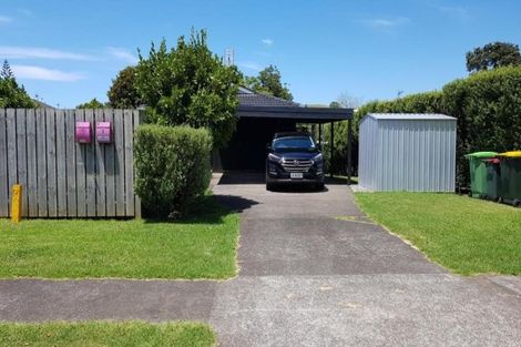 Photo of property in 2/7 Ashcroft Avenue, Mangere Bridge, Auckland, 2022