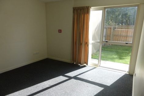 Photo of property in 4/30 Mathesons Road, Phillipstown, Christchurch, 8011