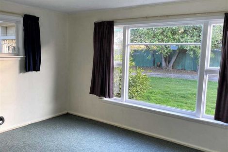 Photo of property in 59 Main North Road, Woodend, 7610