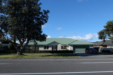 Photo of property in 69 Guildford Drive, Paraparaumu, 5032
