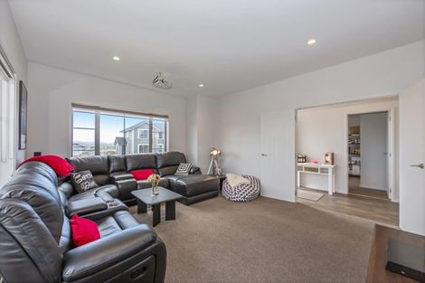 Photo of property in 31 Outlook Terrace, Silverdale, 0932