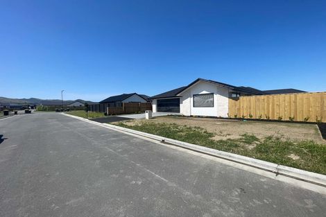 Photo of property in 16 Wexford Crescent, Halswell, Christchurch, 8025