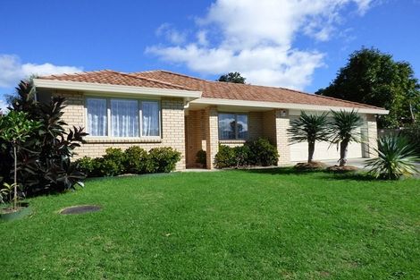 Photo of property in 21 Piriti Place, Weymouth, Auckland, 2103