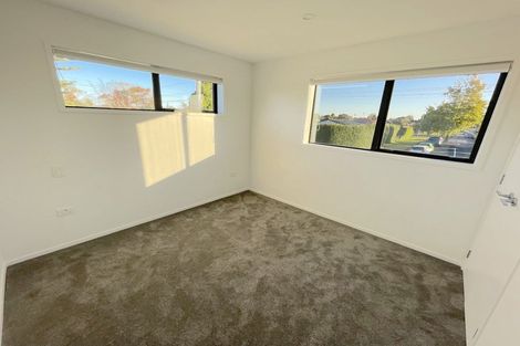 Photo of property in 1/10 Yeovil Road, Te Atatu Peninsula, Auckland, 0610