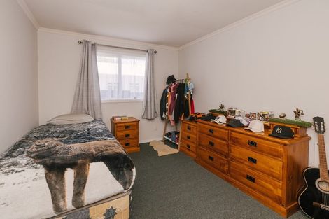 Photo of property in 2 Carey Street, Longburn, Palmerston North, 4412