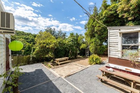 Photo of property in 52 Glen Road, Mornington, Dunedin, 9011