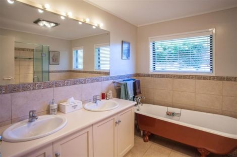 Photo of property in 24 Dunlop Drive, Pauanui, Hikuai, 3579