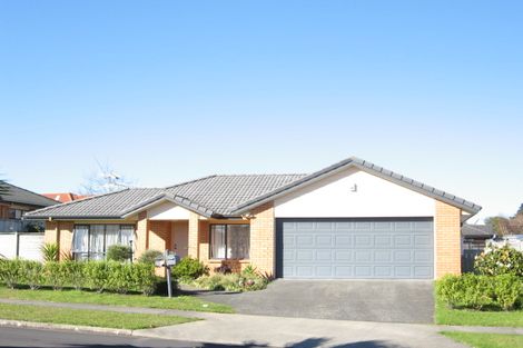 Photo of property in 4 Sandwick Drive, Weymouth, Auckland, 2103