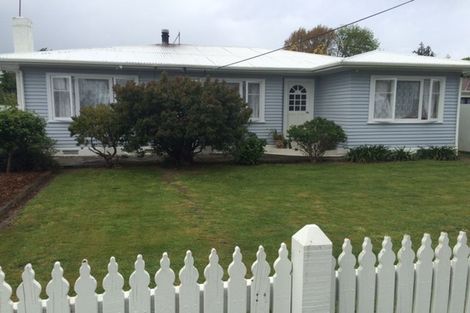 Photo of property in 32 Brooklyn Road, Carterton, 5713