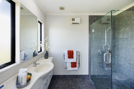 Photo of property in 69 Royal Oak Drive, Kelvin Grove, Palmerston North, 4414