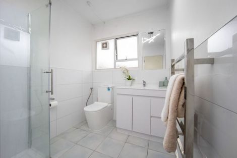 Photo of property in 3/45 Blockhouse Bay Road, Avondale, Auckland, 1026