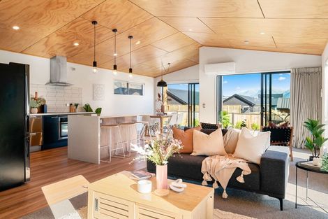 Photo of property in 67 Jack Hanley Drive, Jacks Point, Queenstown, 9371