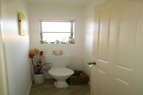 Photo of property in 35 Green Lane, Pukekohe, 2120