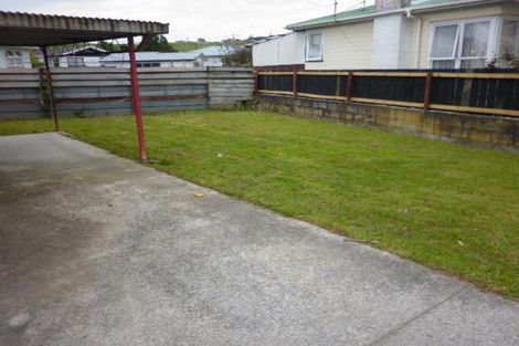 Photo of property in 35 Belgrave Place, Papakura, 2110