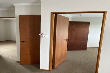 Photo of property in 22 Shortland Street, Regent, Whangarei, 0112