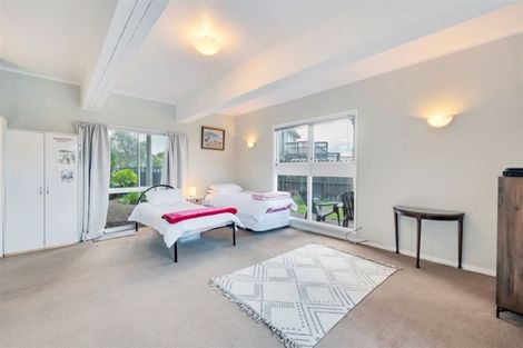 Photo of property in 9 Bodi Place, Te Atatu South, Auckland, 0610