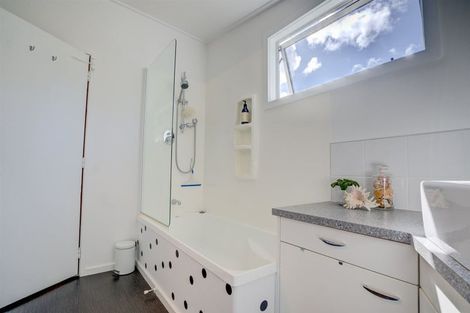 Photo of property in 37 Balfour Crescent, Riverlea, Hamilton, 3216