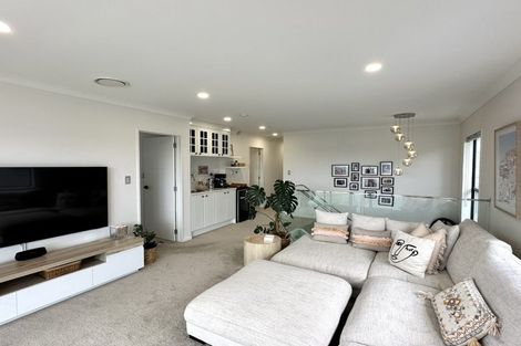 Photo of property in 24 Matahae Drive, Flat Bush, Auckland, 2019